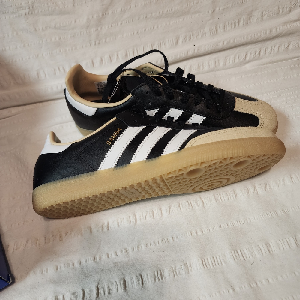 Adidas Women Samba Classic Sneakers - Black & Tan - Picture 16 of 16